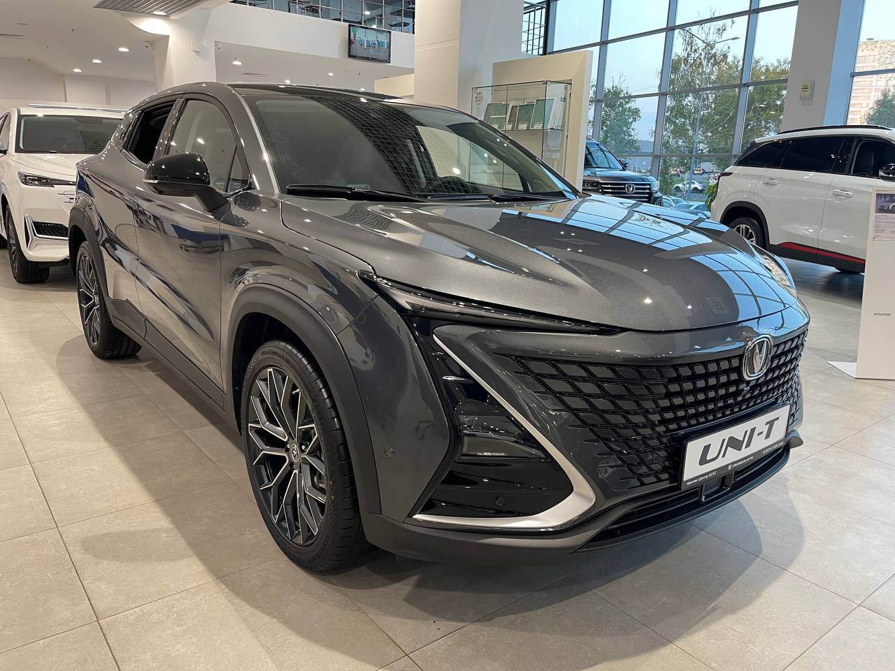 Changan UNI-T 1.5T робот. Техно 25 г.в. 25 м.г.
