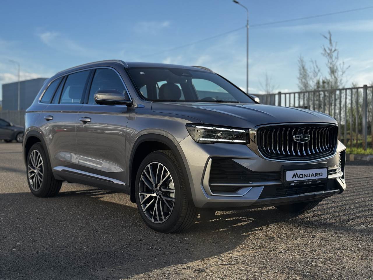 Geely Monjaro Люкс/Luxury SE 2.0T 8АКП полный привод