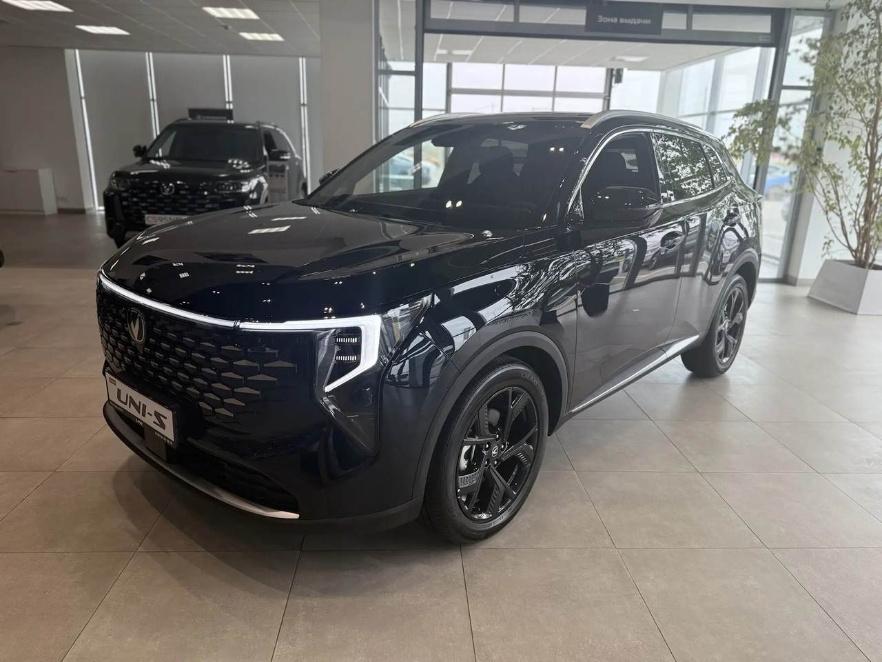 Changan UNI-S IV 1.5T робот. Люкс полный привод 26 г.в