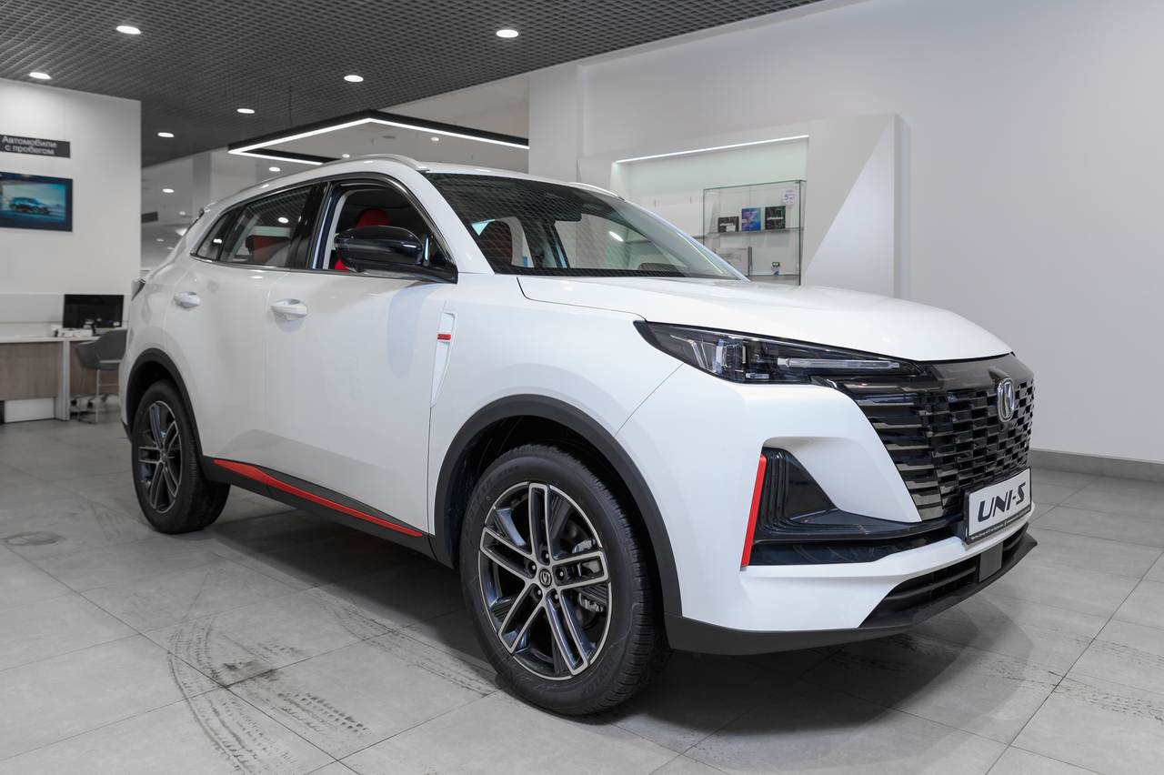 Changan UNI-S 1.5T робот. Техно 25 г.в
