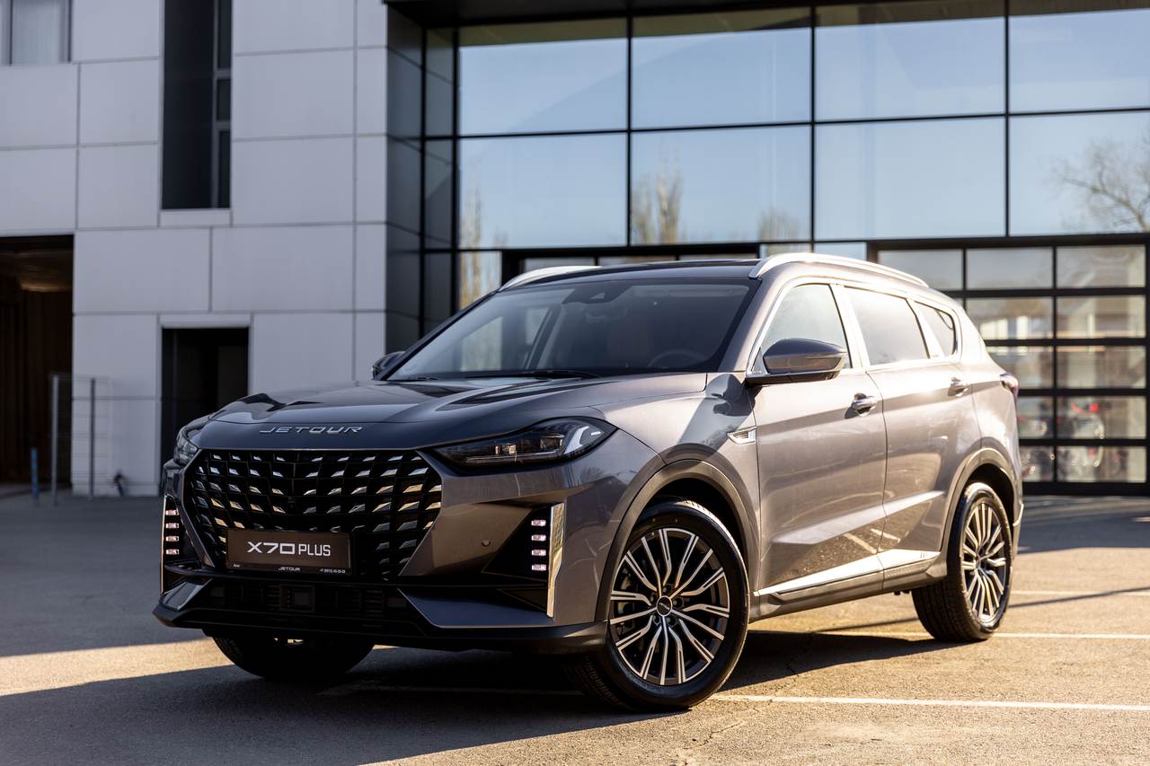 Jetour X70 Plus Комфорт 1.6T 7 РКП 26 г.в.