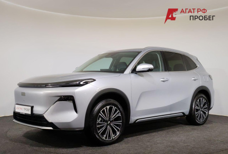 Geely EX5 EM-i 2025 года с пробегом 4 735 км