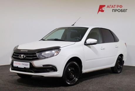 LADA Granta седан 2023 года с пробегом 102 590 км