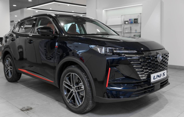 Changan UNI-S 1.5T робот. Техно 25 г.в