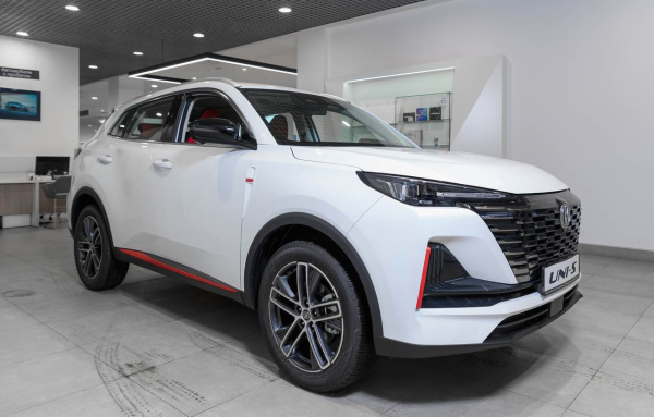 Changan UNI-S 1.5T робот. Техно 25 г.в